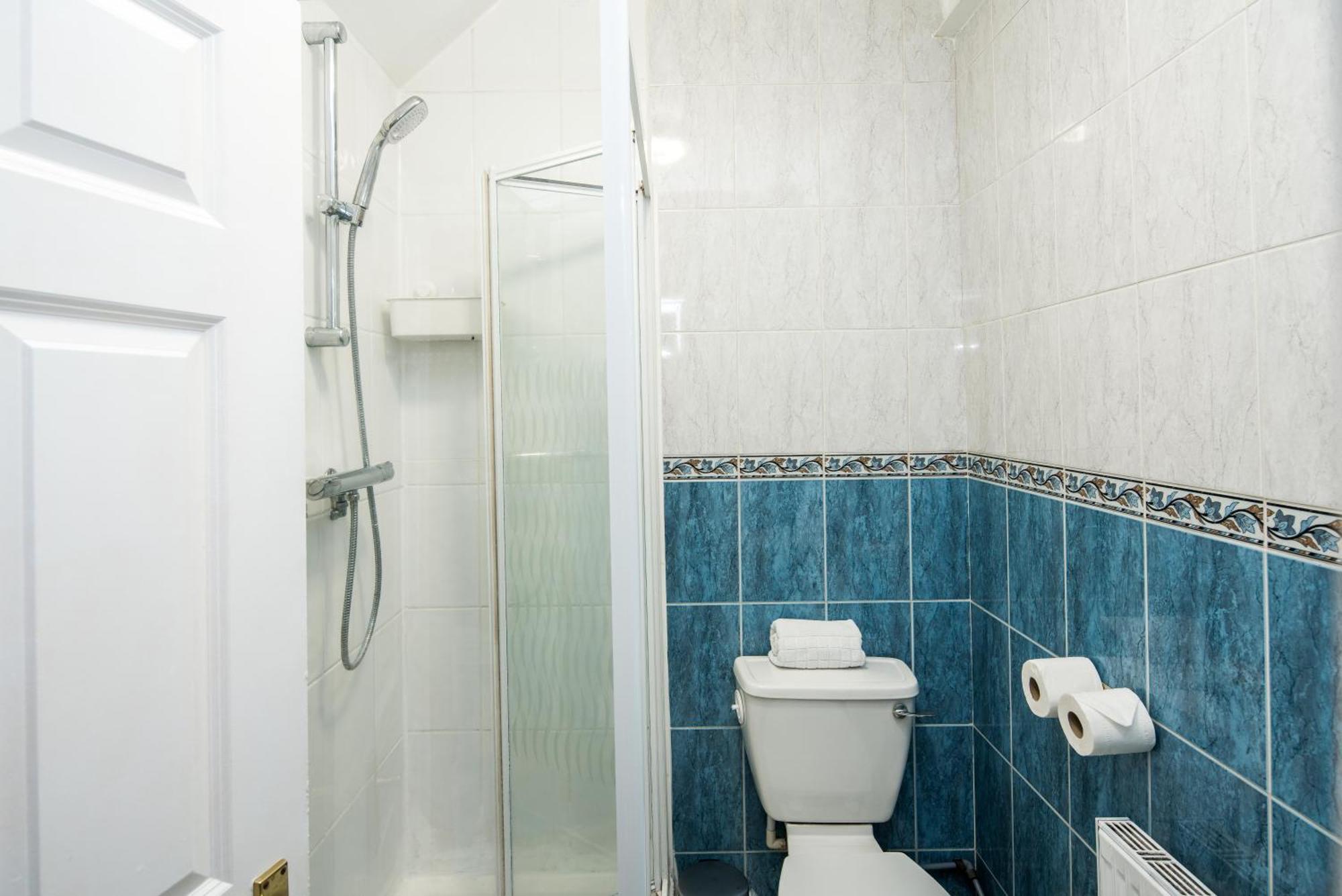 Serviced In Finchley Road Londres